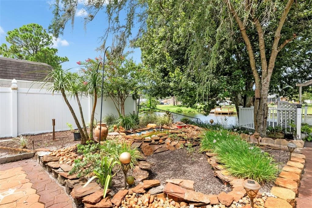 Photo of 52 BUTTONWORTH DRIVE
