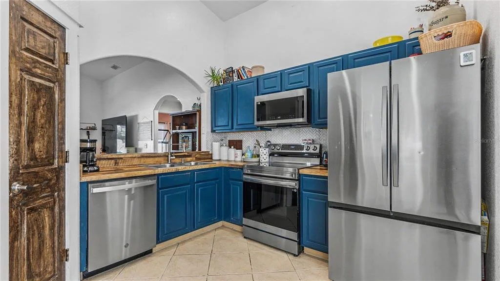 Photo of 815 WINDSOR ESTATES DRIVE