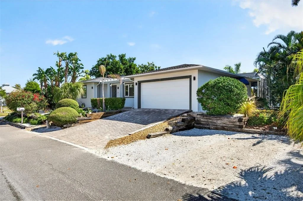 Photo of 550 DE NARVAEZ DRIVE