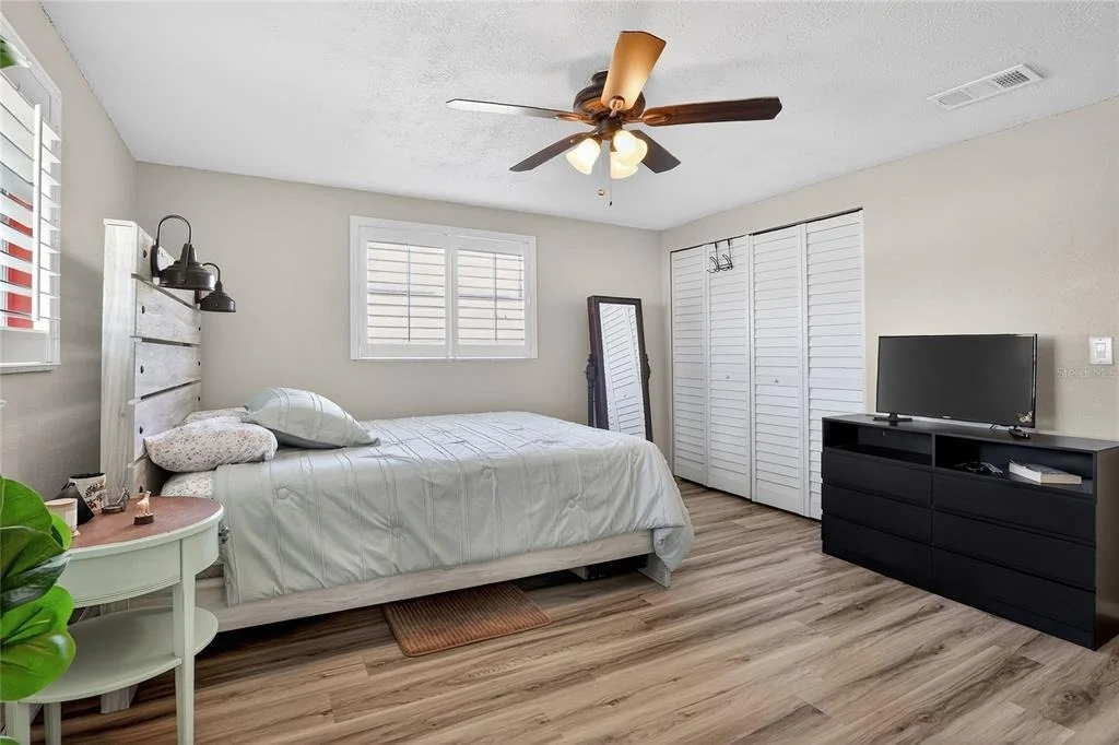 Photo of 6108 FAIRWAY BOULEVARD