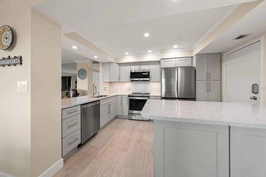 Photo of Unit 607 at 1621 GULF BOULEVARD