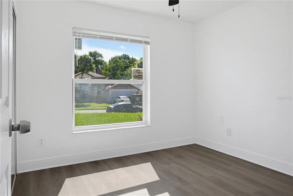 Photo of 1060 DEES DRIVE