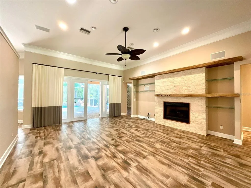Photo of 7122 SE 12TH CIRCLE