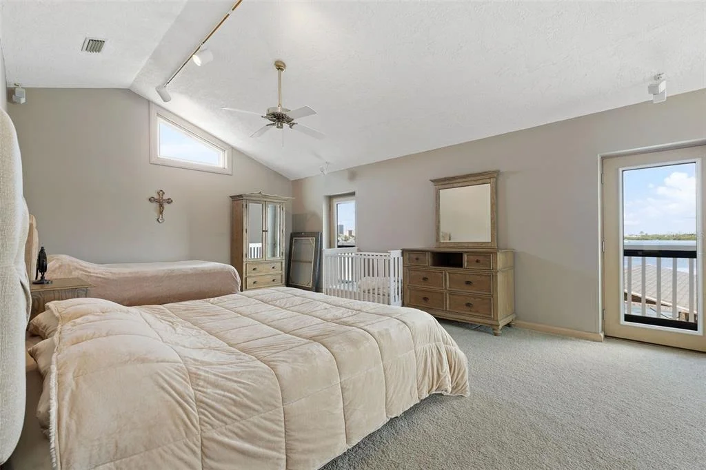 Photo of 290 BAYSIDE DRIVE
