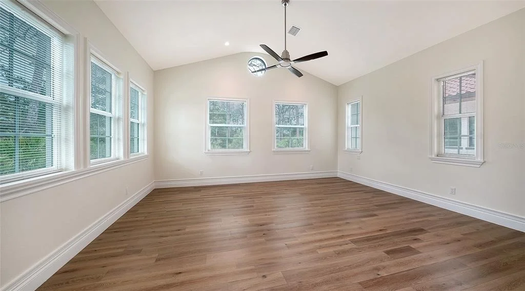 Photo of 360 N POINT ROAD