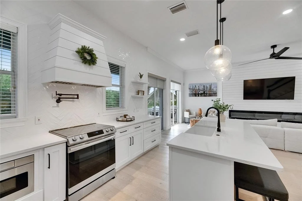 Photo of 6512 SIMONE SHORES CIRCLE