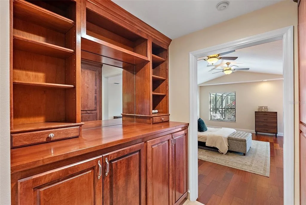 Photo of 2371 LANDINGS CIRCLE