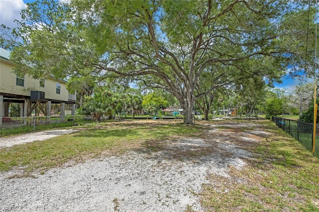 Photo of 6134 ISLAND DRIVE