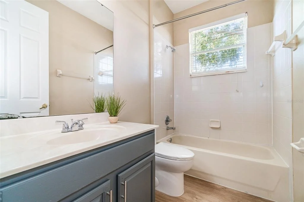 Photo of 6220 HEDGESPARROWS LANE
