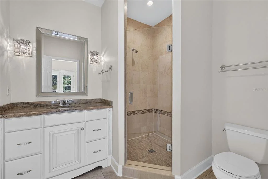 Photo of 580 W 10TH AVENUE