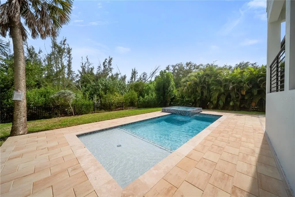 Photo of 626 BUTTONWOOD DRIVE