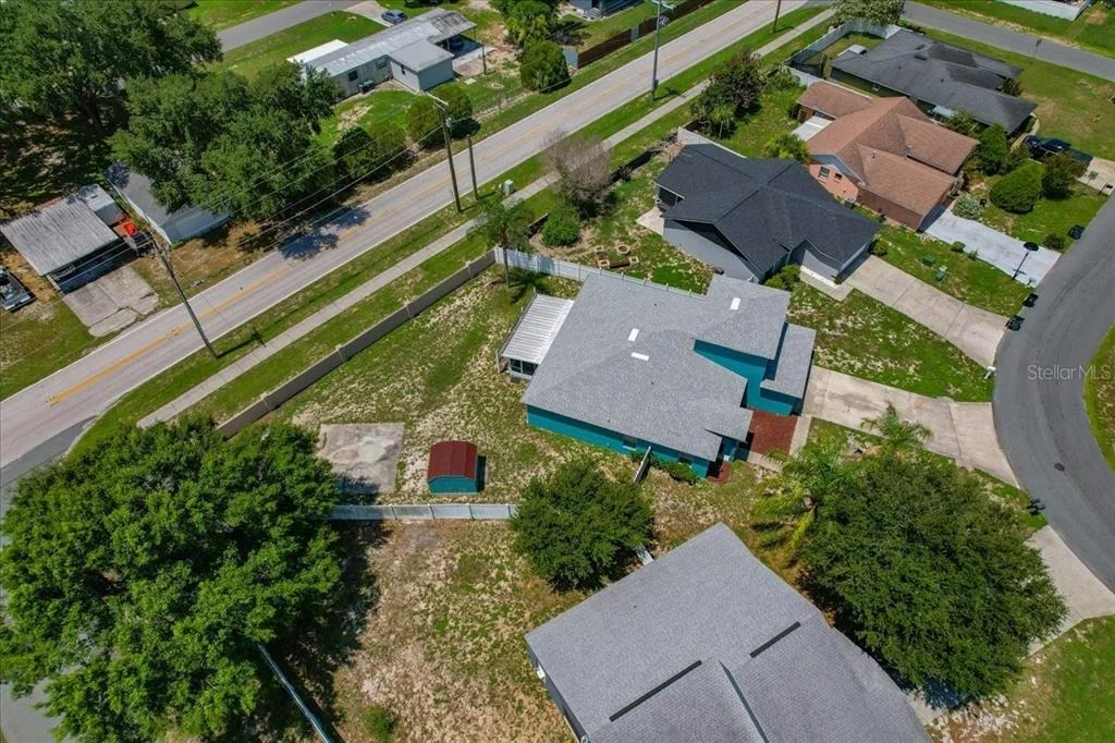Photo of 372 LAKE DAISY CIR