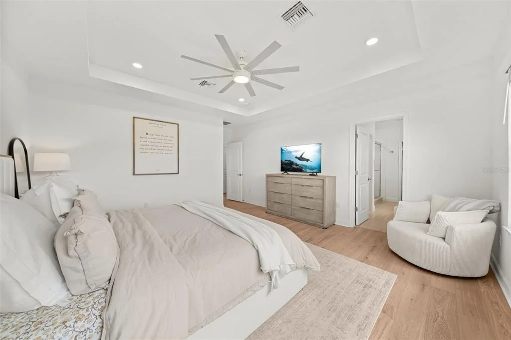 Photo of 660 VERIDIAN CIRCLE NW