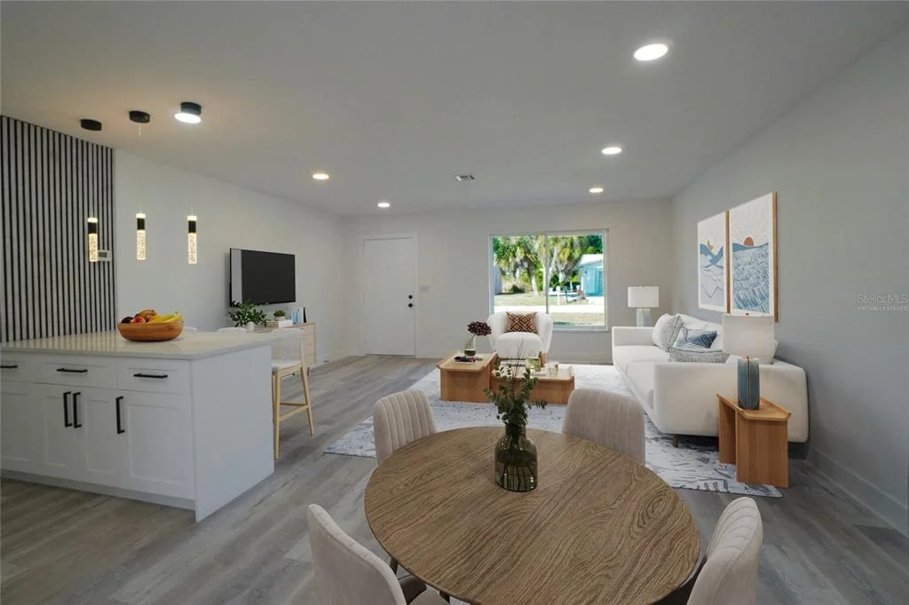 Photo of 1461 ROYAL ROAD