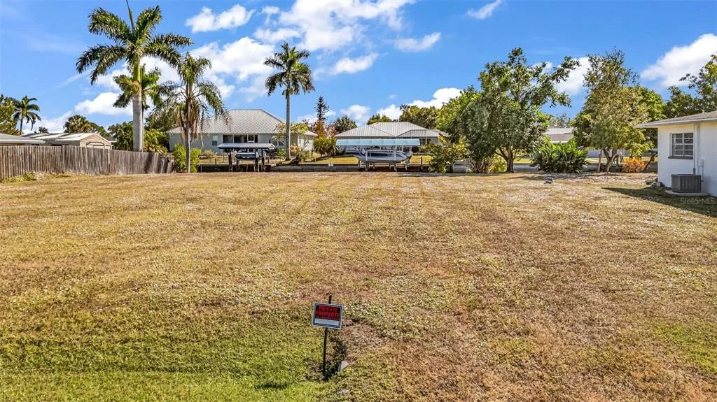 Photo of 3334 DOVER DRIVE