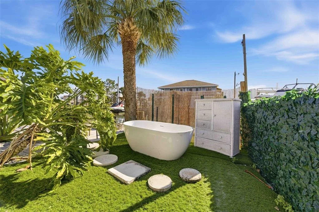 Photo of 6424 BOATYARD DRIVE