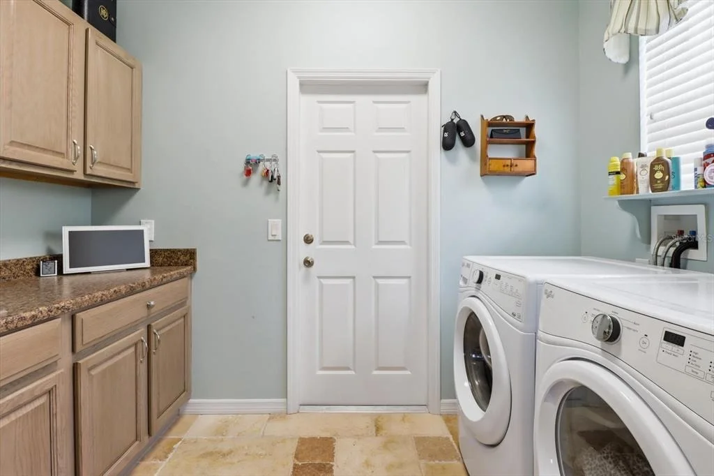 Photo of 1096 W DIAMOND SHORE LOOP