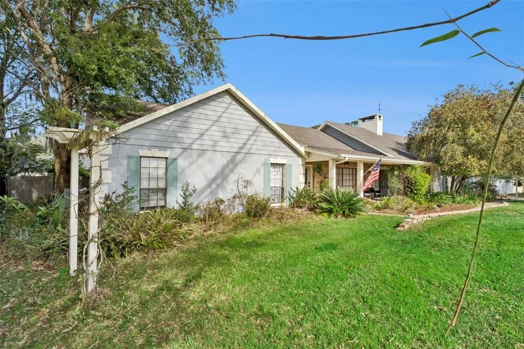 Photo of 2002 FAIRWAY DRIVE