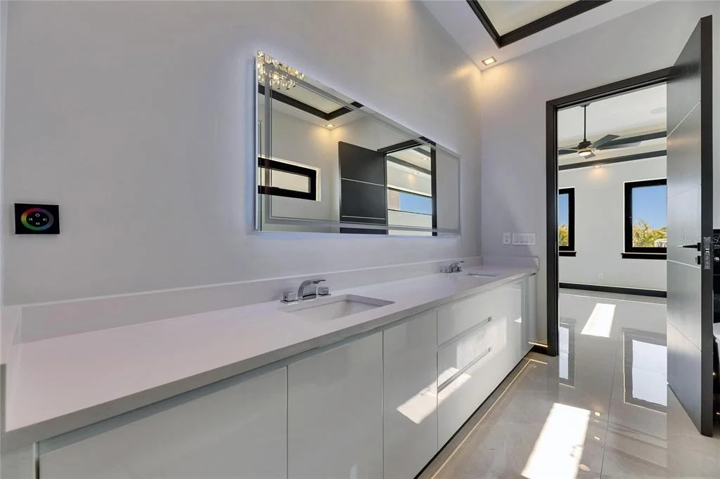 Photo of 6538 SIMONE SHORES CIRCLE