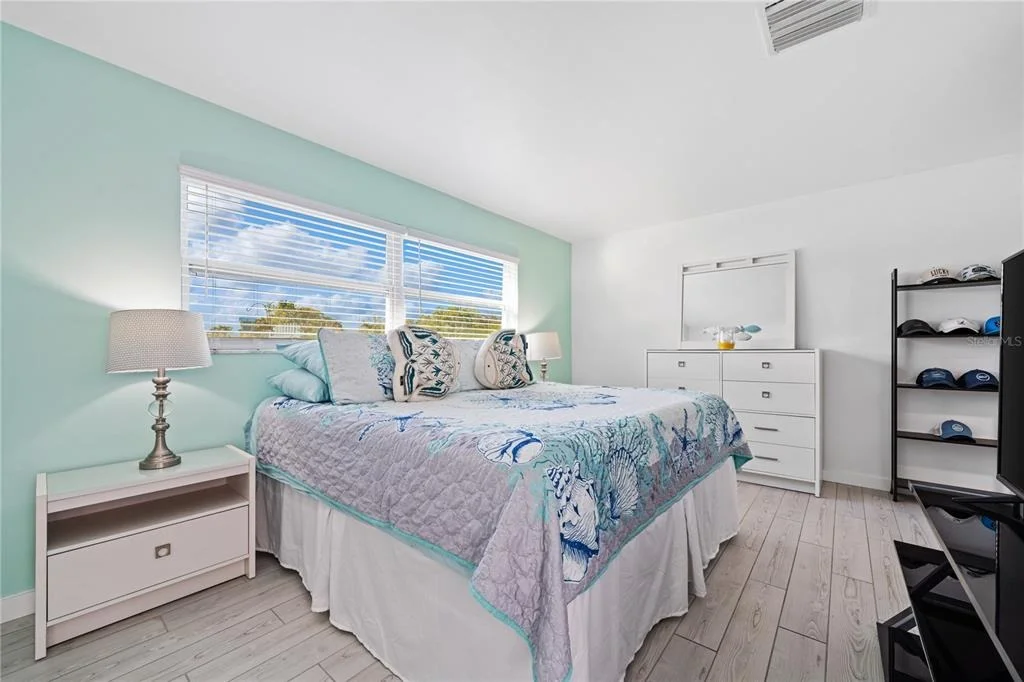 Photo of 632 SHORE DRIVE