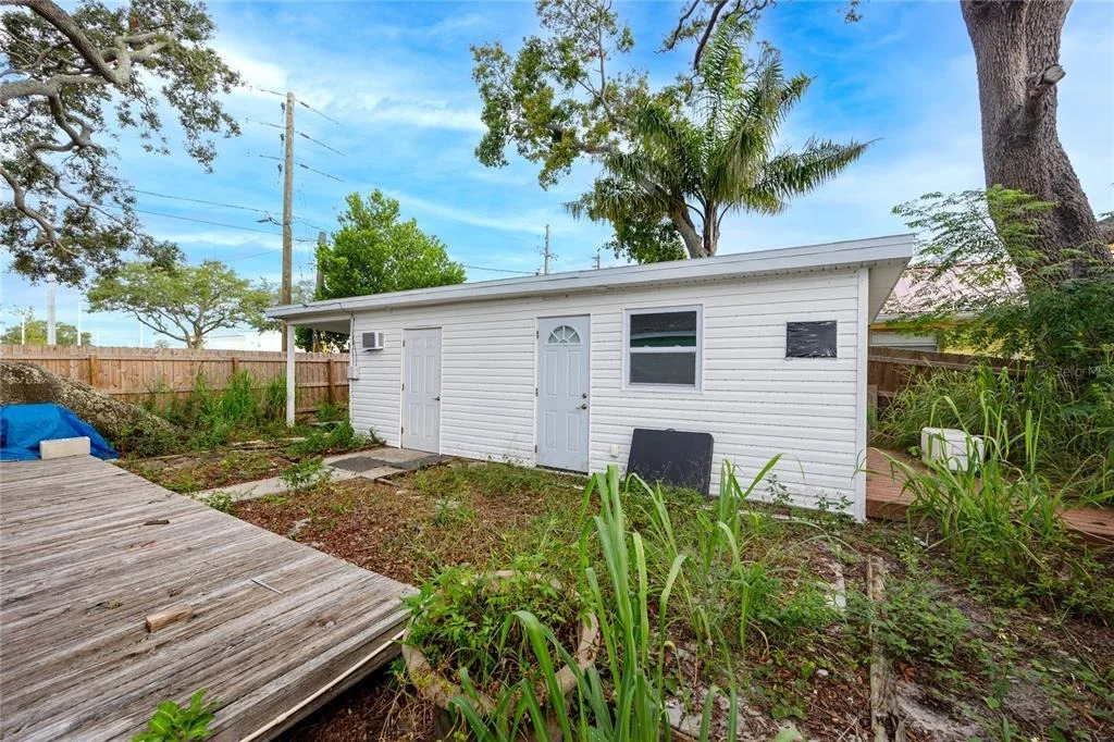 Photo of 1250 LAKEVIEW ROAD