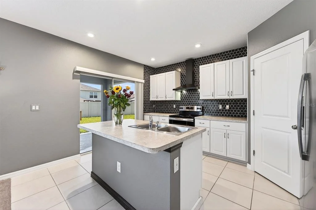 Photo of 596 MEADOW BEND DRIVE