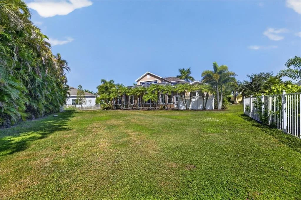 Photo of 824 ISLEBAY DRIVE