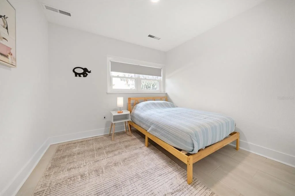 Photo of 1018 BAY ESPLANADE