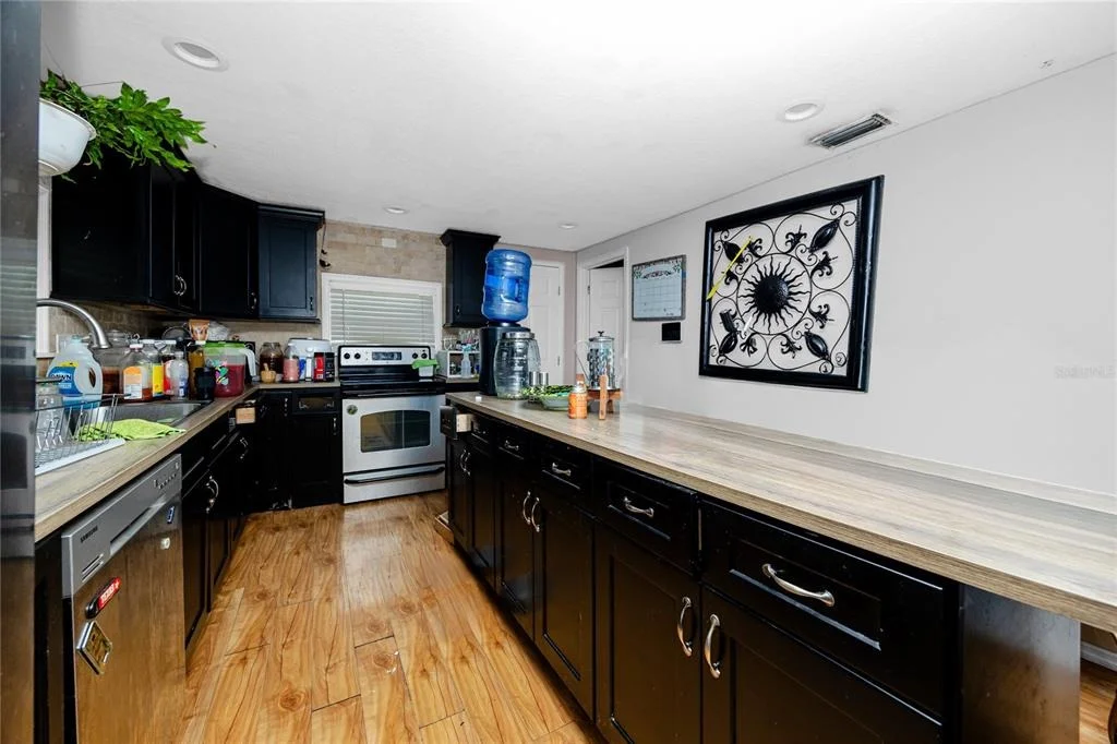 Photo of 1250 LAKEVIEW ROAD