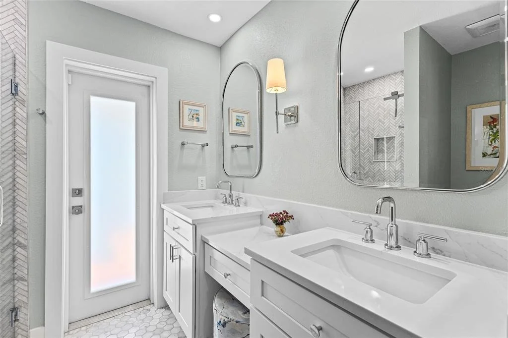 Photo of 801 EDGEMERE LANE