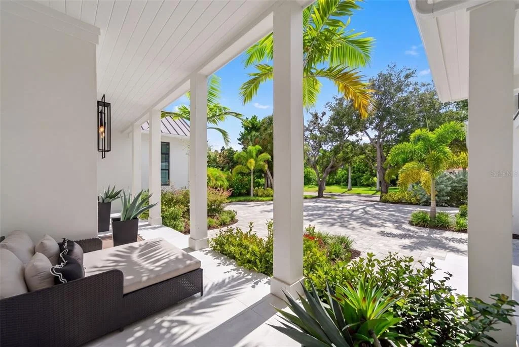 Photo of 656 TROPICAL CIRCLE