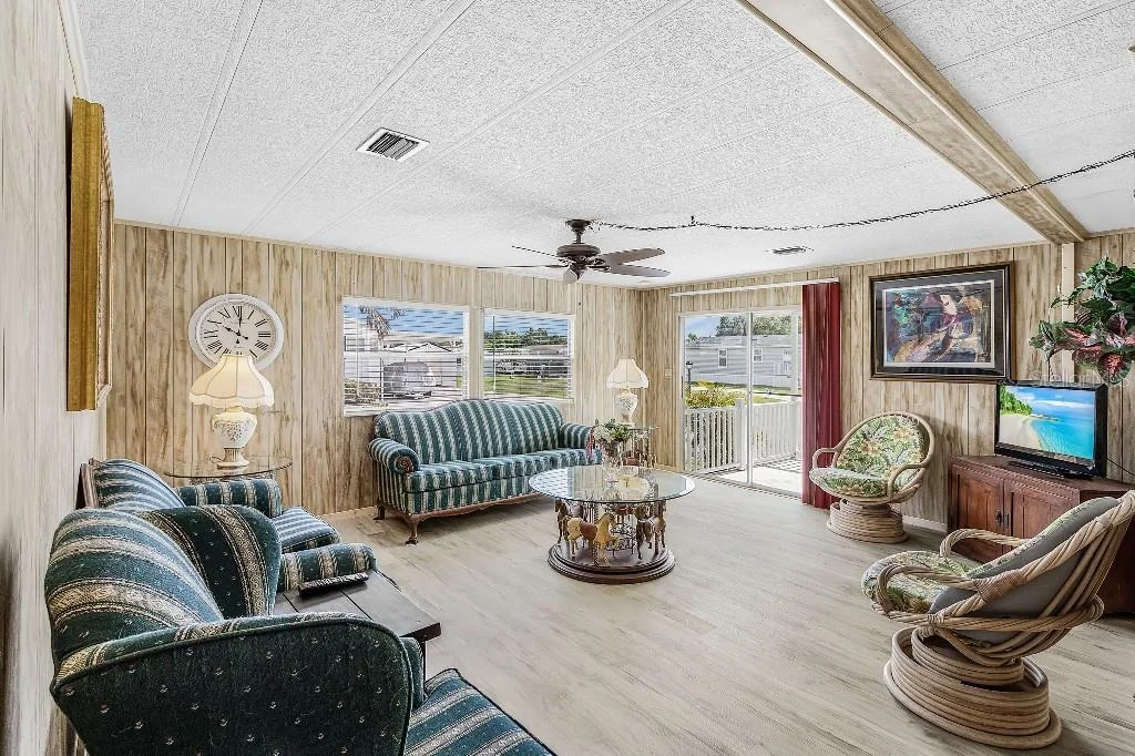 Photo of 251 IBIS