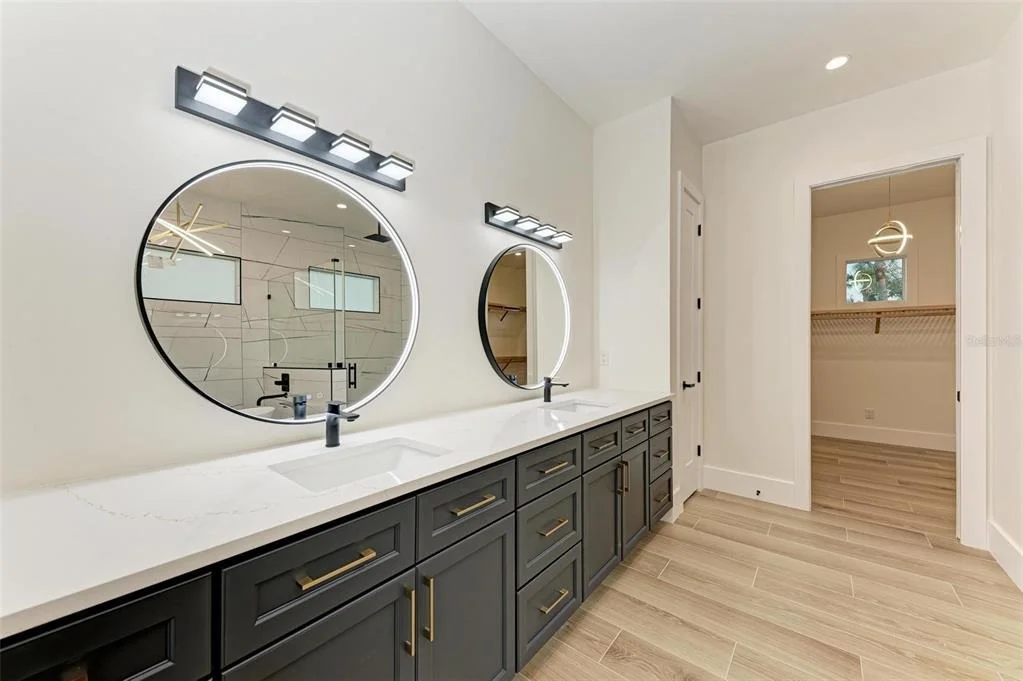 Photo of 6100 RIVERSIDE DRIVE