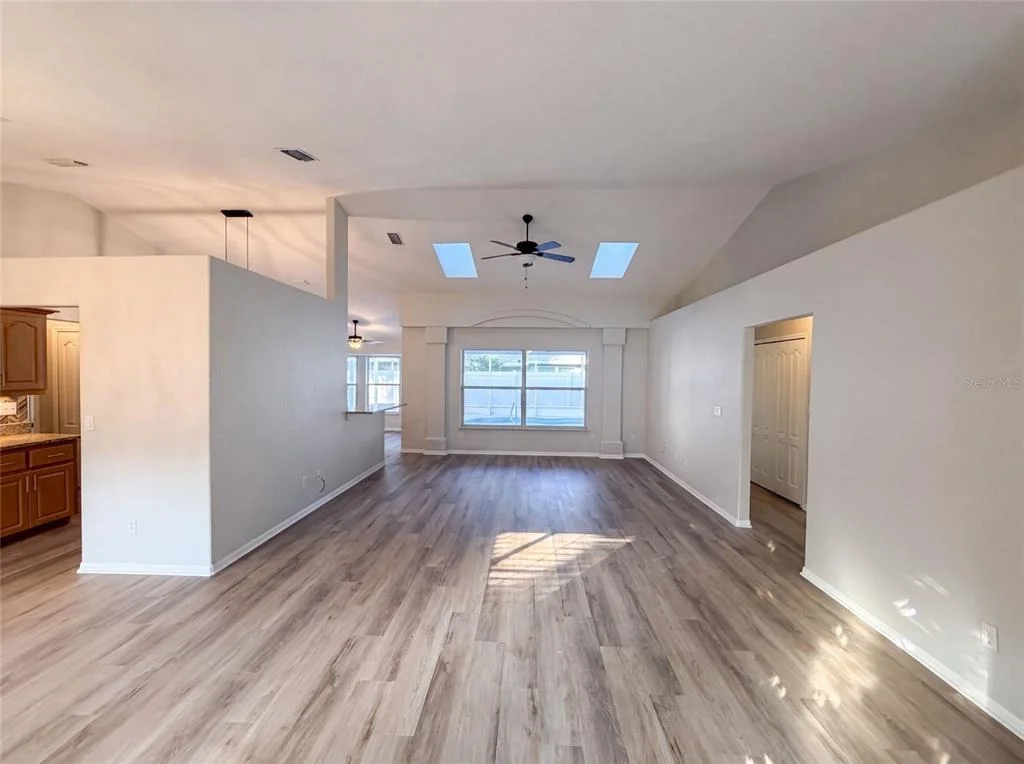 Photo of 431 HARBOUR LIGHTS DRIVE