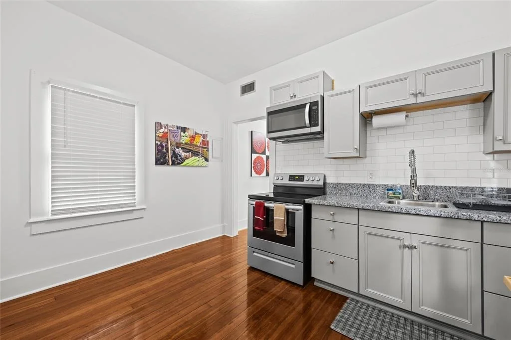 Photo of 205 SE 7TH STREET