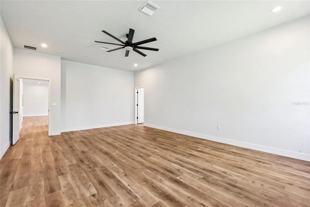 Photo of 351 MITNIK DRIVE