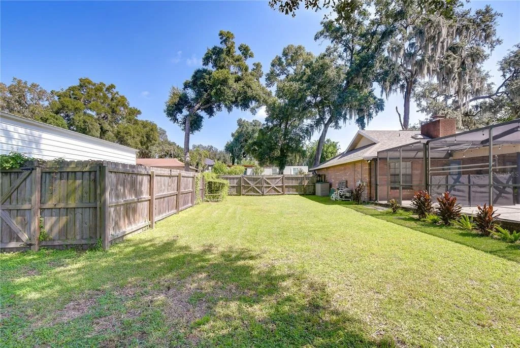 Photo of 1101 OAKRIDGE MANOR DRIVE