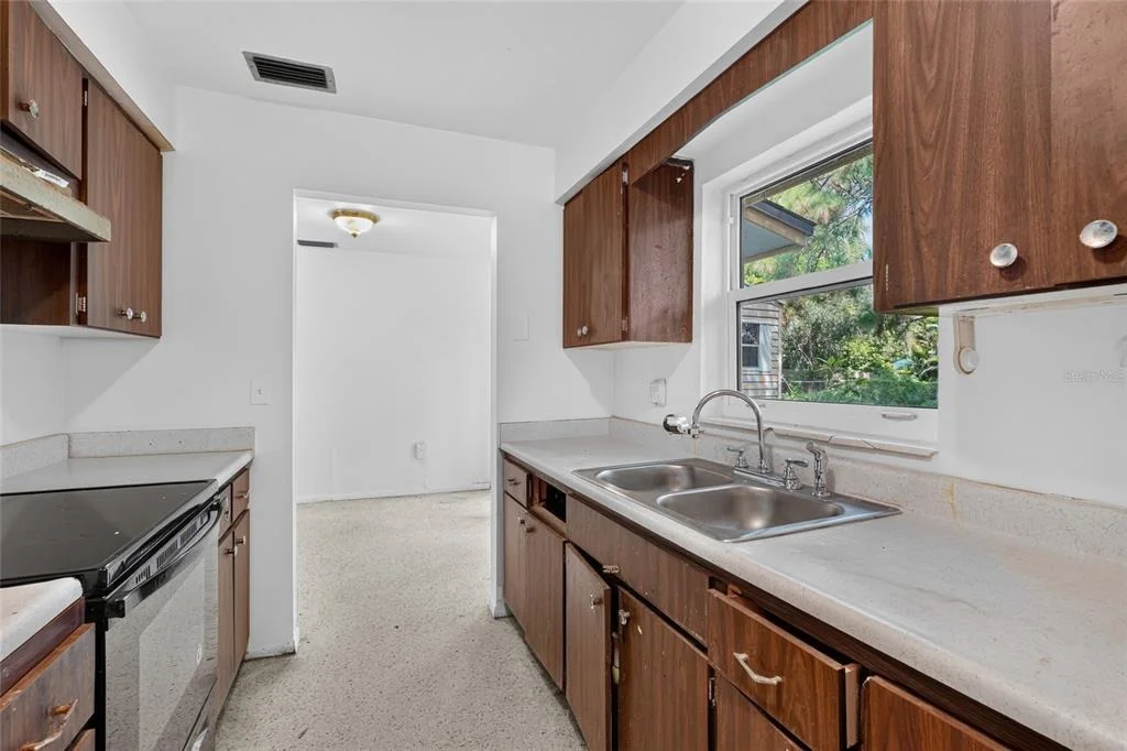Photo of 4923 BROOKMEADE DRIVE