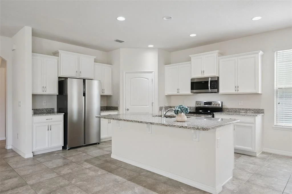 Photo of 16031 PEBBLE BLUFF LOOP