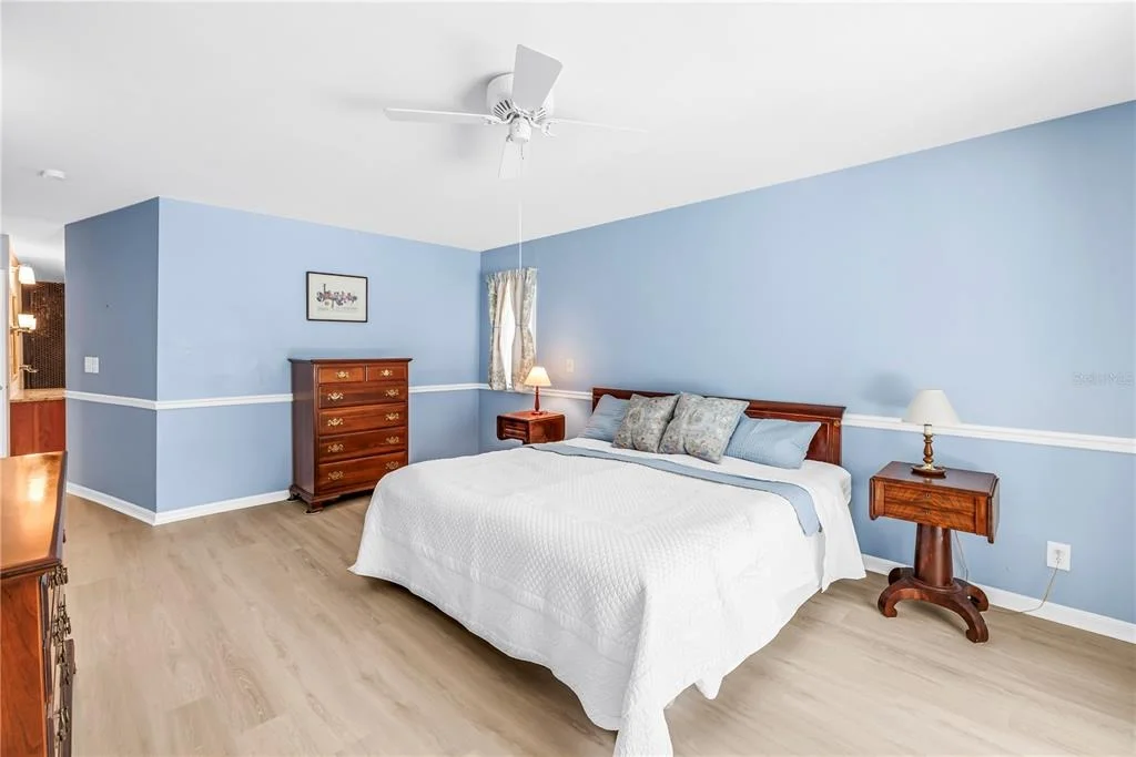 Photo of 3000 HERON PLACE