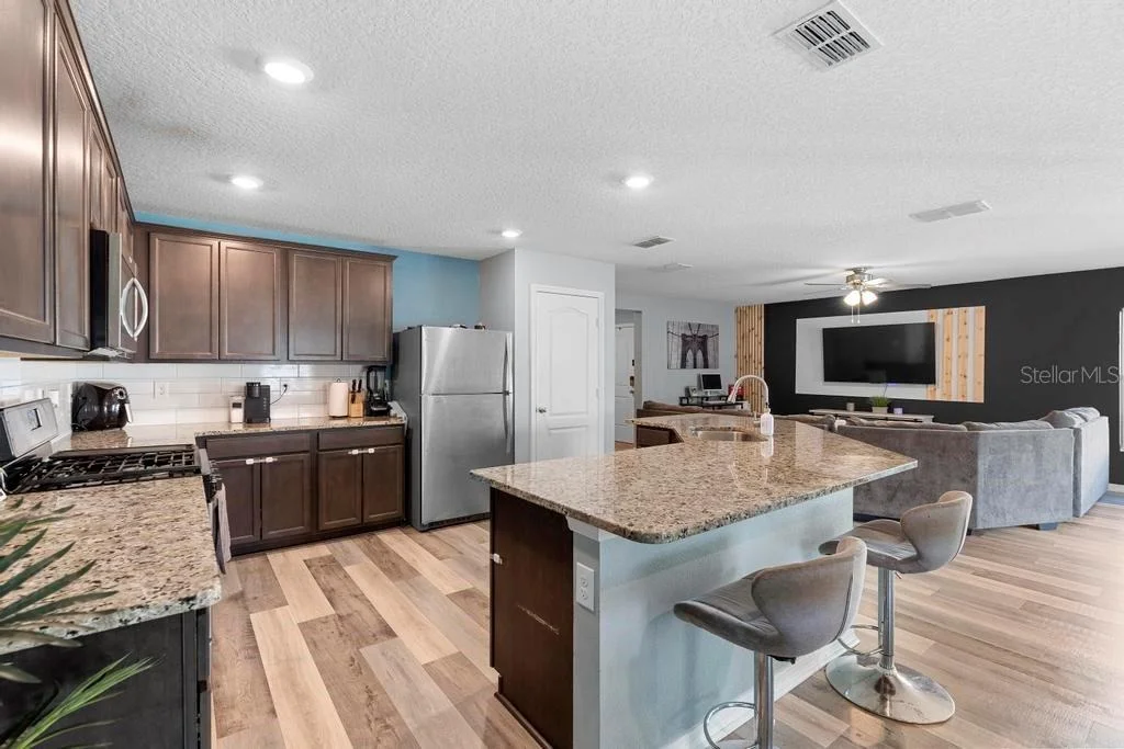 Photo of 440 KENSINGTON VIEW DRIVE