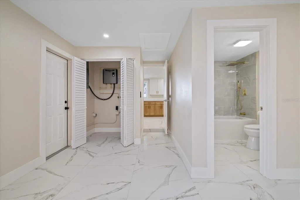 Photo of 2229 ROSELAWN DRIVE