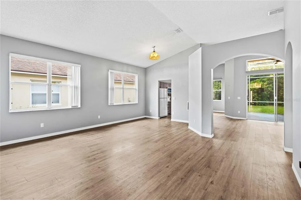 Photo of 2412 RUNYON CIRCLE