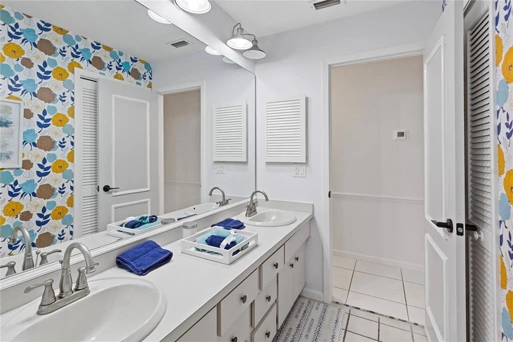 Photo of 10 ARBOR LANE