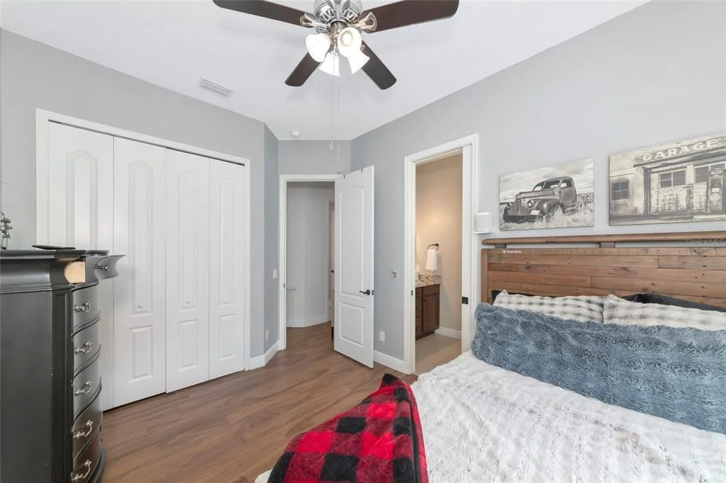 Photo of 1417 LANDVIEW LANE