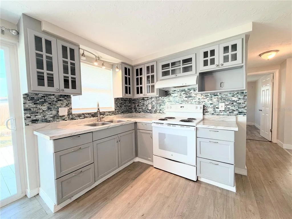 Photo of 3811 BEECHWOOD DRIVE