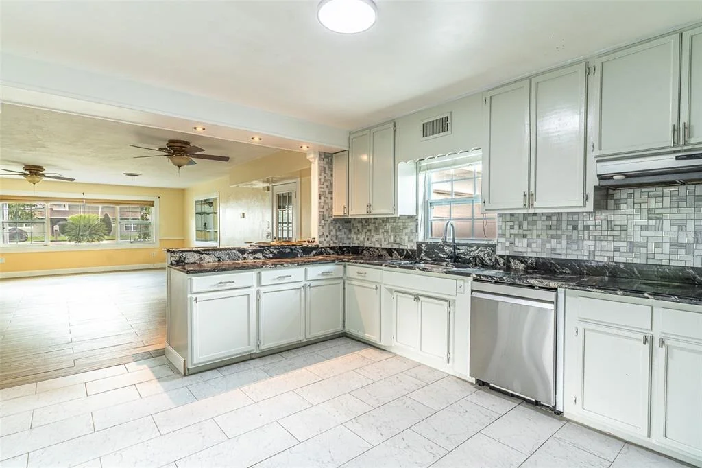 Photo of 3510 LAKEVIEW DRIVE