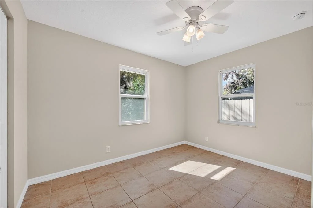 Photo of 365 HAND AVENUE