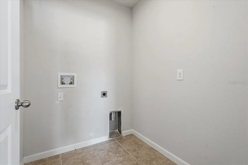 Photo of 813 EAGLE ROCK TER