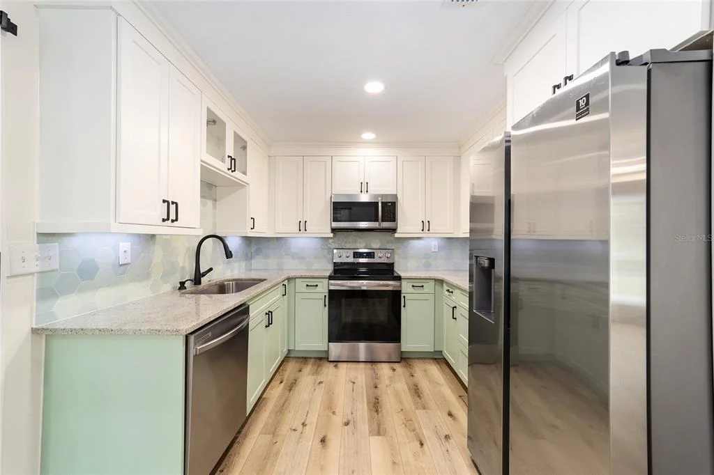Photo of 825 SE 13TH STREET